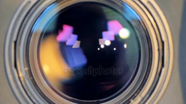 Bir makro görünümü üzerinde odak değiştirmenin bir kamera objektifi.