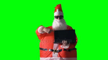 Noel Baba bir dizüstü bilgisayar satın almak istiyor.