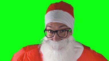 Noel Baba mavi kupa içme bir yakın çekim.