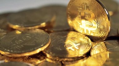 Aşırı yakın çekimler Kripto para birimi Bitcoin. Önden Görünüm 4k