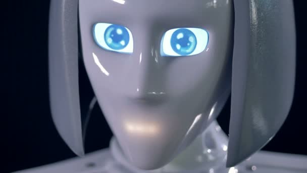 Yeux de robot, vue rapprochée. Robot regardant aroynde avec les yeux grands ouverts. 4K . — Video