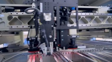 Otomatik Circut kurulu makine üreten baskılı dijital elektronik yönetim kurulu. 4k.