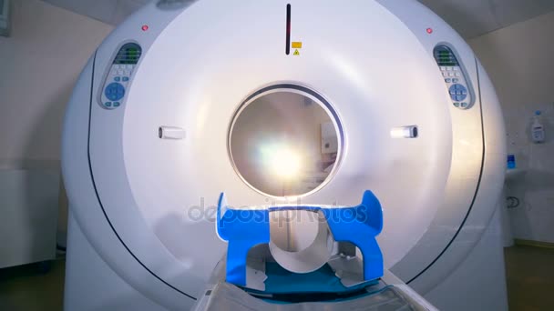 Tom Mri tomograph, scanner i ett modernt sjukhus. — Stockvideo