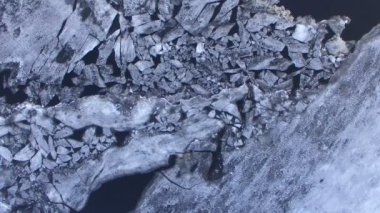 Üstten Görünüm yüzeyi döşeme buz ve açık su.