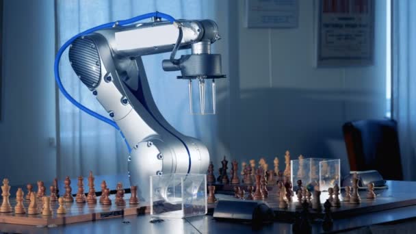 Robot kar sakkozó készen áll a verseny. — Stock videók