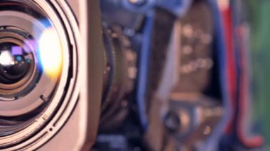Bir video kamera yan görünüm açık, görünüme değiştirme