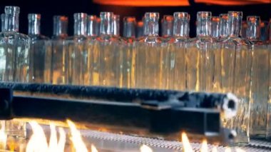 Yanmış olması şişe yerinden endüstriyel basın yakın çekim