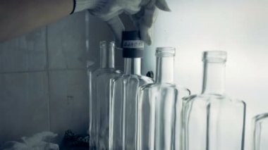 Şişe boyunlu hacmi özel bir araçla ölçülür