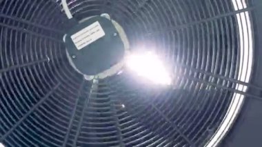 Yüksek güçlü dönen solunum yakın çekim 