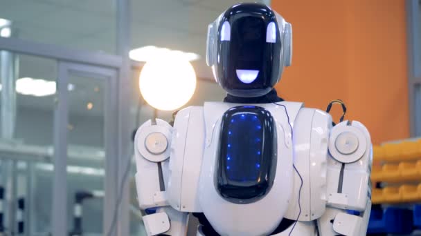 Felvétel a robotok felső-test a fej-fordítás — Stock videók