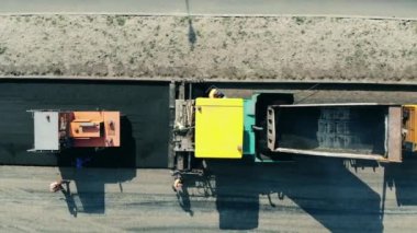 Yukarıdan bakıldığında yol oluşturma süreci