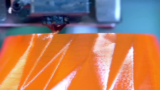 Close-up de camadas de laranja sendo impresso em 3D — Vídeo de Stock