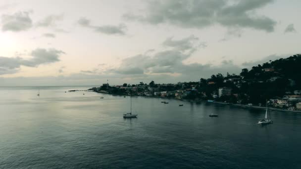 Resort bay with yachts in cloudy weather — Stock Video