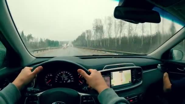 Автомобільна поїздка, знята зсередини в часовий пояс — стокове відео