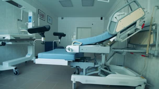 Gynecological examination chair at a hospital. — Stock Video