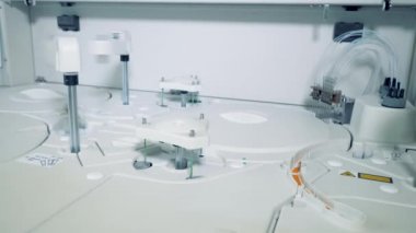 Otomatik laboratuvar analizcisinin elementleri