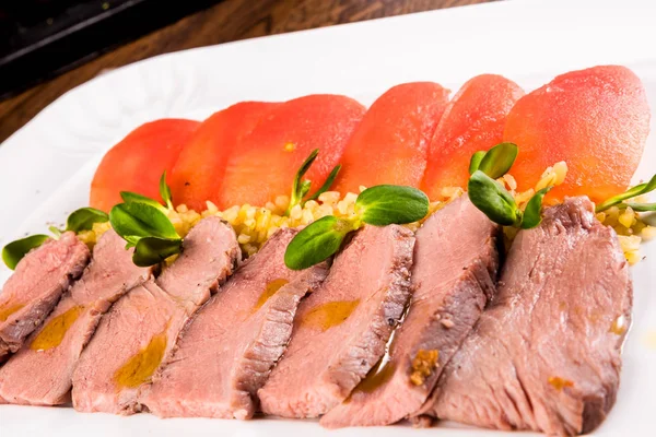 Carne Asada Con Tomates Bulgur — Foto de Stock