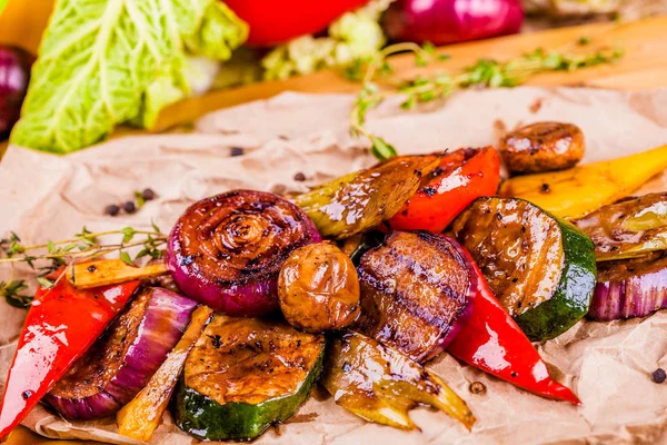 Izgara sebze: biber, domates, soğan, patates, mantar, kabak