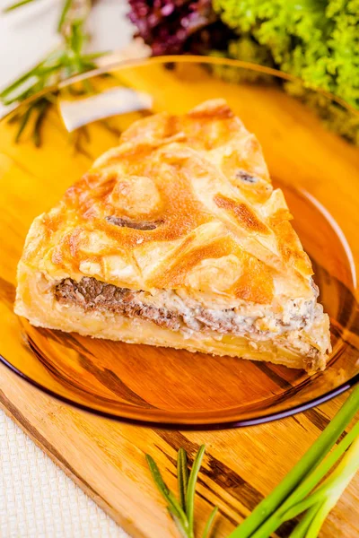 Torta Carne Com Batata Cebola Tigela Vidro — Fotografia de Stock