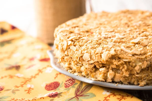 Ev yapımı kek Napoleon, puf böreği muhallebi krem pasta