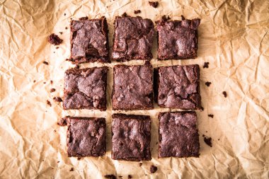 Ev yapımı lezzetli çikolatalı kek. closeup çikolatalı kek