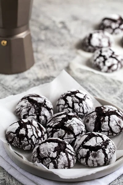 Chokladkakor Hemlagad Choklad Crinkles Cookies Pulveriserat Socker — Stockfoto