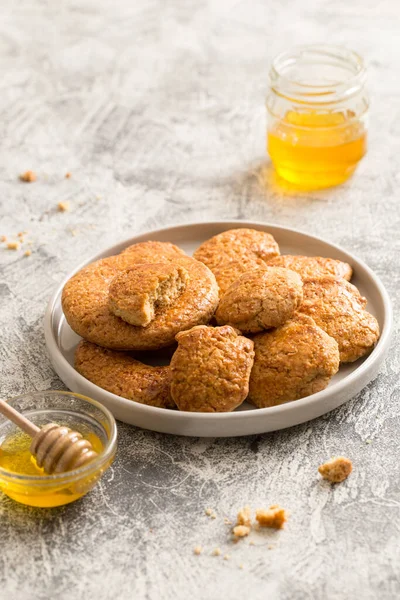 蜂蜜と自家製おいしい砂糖クッキー 選択的焦点 コピースペース — ストック写真