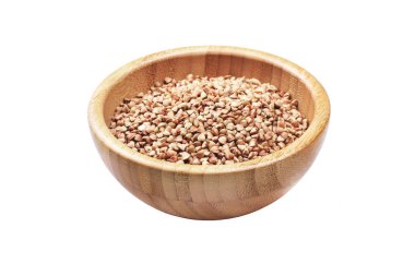 Beyaz arka plan üzerinde izole kase buğday. 