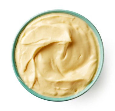 Yukarıdaki beyaz izole mavi kapta mayonez