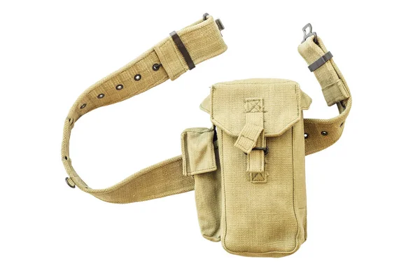 Sacs pour appareils sur une ceinture avec un fond blanc . — Photo