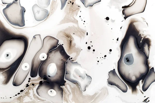 Su üzerinde soyut sanat.