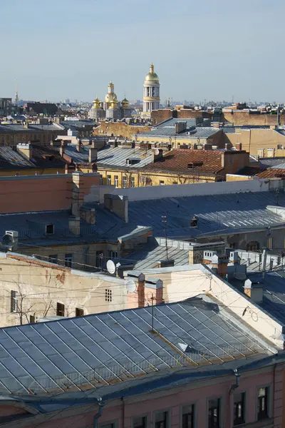 Petersburg Merkezi eski çatılar.