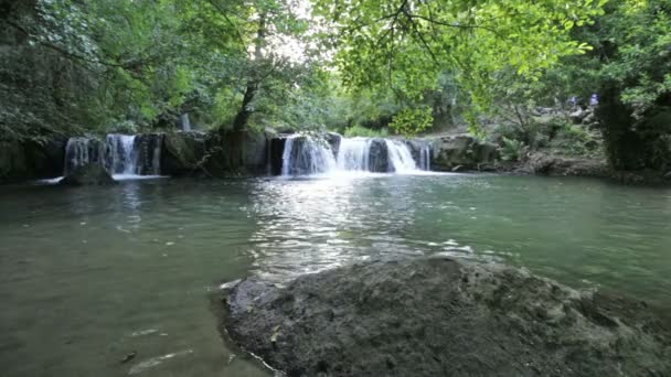 İtalya Roma eyaletinin Dağı Gelato şelaleler — Stok video