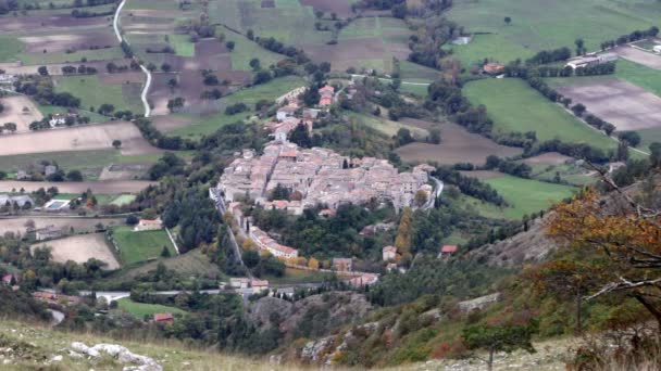 Aerial view of Costacciaro town in Umbria, Italy — Stock Video