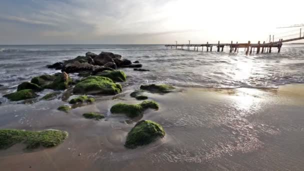 Захід сонця у морі в Італії — стокове відео