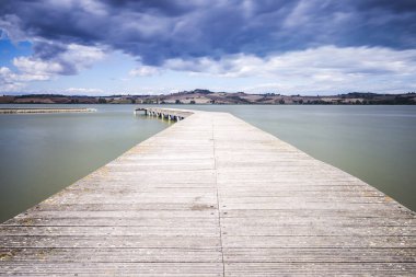 Göl Chiusi Toscana İtalya içinde