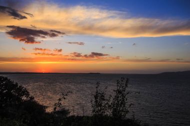 Lake Trasimeno Umbria İtalya gün batımında