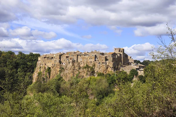 Calcata, знамените село в Італії, провінція Вітербо. — стокове фото