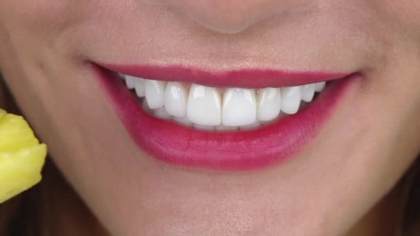 Woman with veneers pretty lipstick and tender manicure — Stock Video