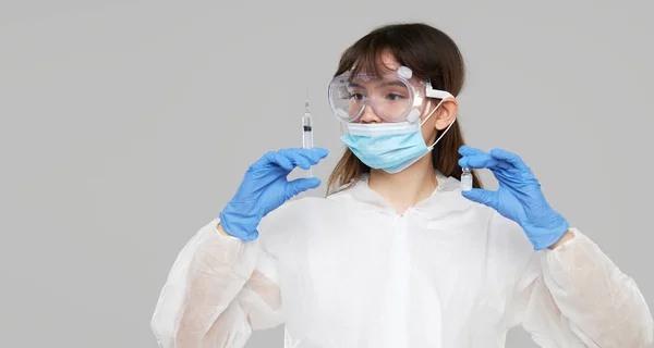 Біологічна Небезпека Епідемія Китайського Коронавірусу Азійська Жінка Захисному Костюмі Маска — стокове фото