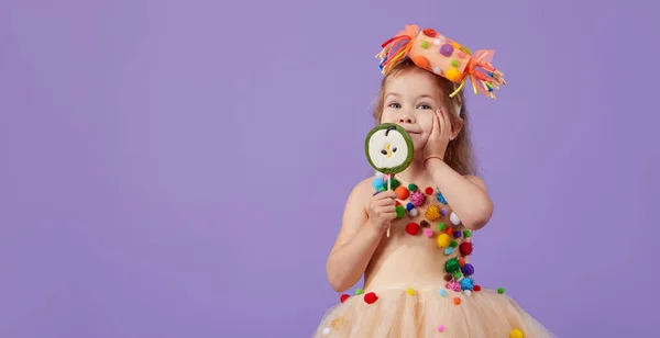 Festa Aniversário Crianças Máscaras Pequena Menina Criança Feliz Vestido Fantasia — Fotografia de Stock