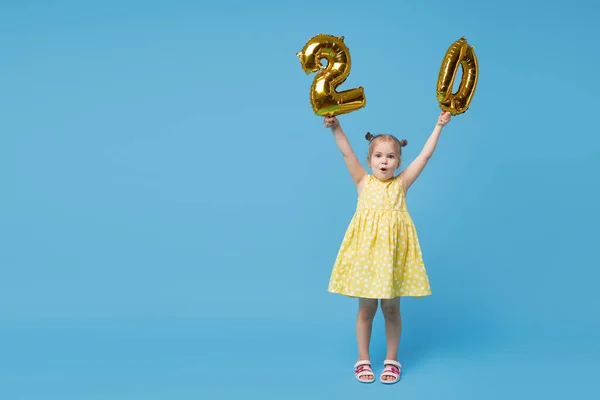 Klein Kind Meisje Houdt Folie Ballonnen Vorm Van Nummers Twintig — Stockfoto