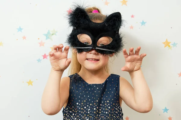 Feliz Halloween 2021 Niña Con Máscara Gato Negro Disfraz Carnaval —  Fotos de Stock