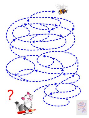 Labirent ile mantıklı bulmaca oyunu. Yavru kedinin arıyı yakalamasına yardım et. Başlangıçtan bitişe kadar yolu bul ve çizgiyi çek. Çocukların zeka oyunu kitabı için basılabilir çalışma kâğıdı. IQ testi. Vektör karikatür resmi.