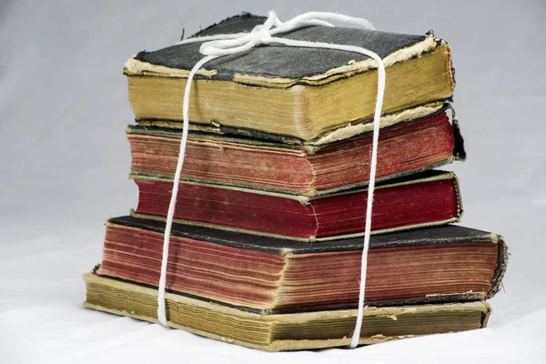 Pile Vieux Livres Attachés Avec Une Corde — Photo