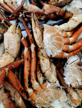 Boiled crab claws at the fish market