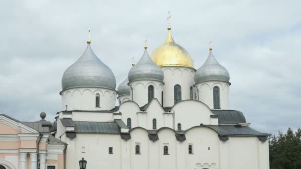 St.Sophia 大教堂在诺夫哥罗德克里姆林宫，俄罗斯 — 图库视频影像