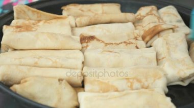 Bir tavada pişirme Rusya sürecinin krep