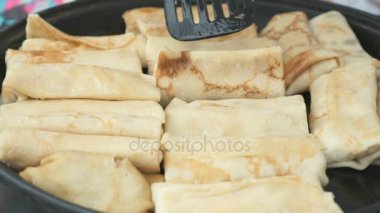 Bir tavada pişirme Rusya sürecinin krep