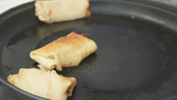 Traditional russian pancakes with curd. Close up — Stock Video